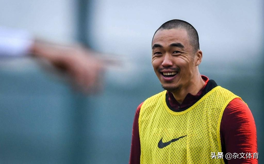 国足阵中的单身剩男！34岁仍受里皮信任，4次获得中超冠军