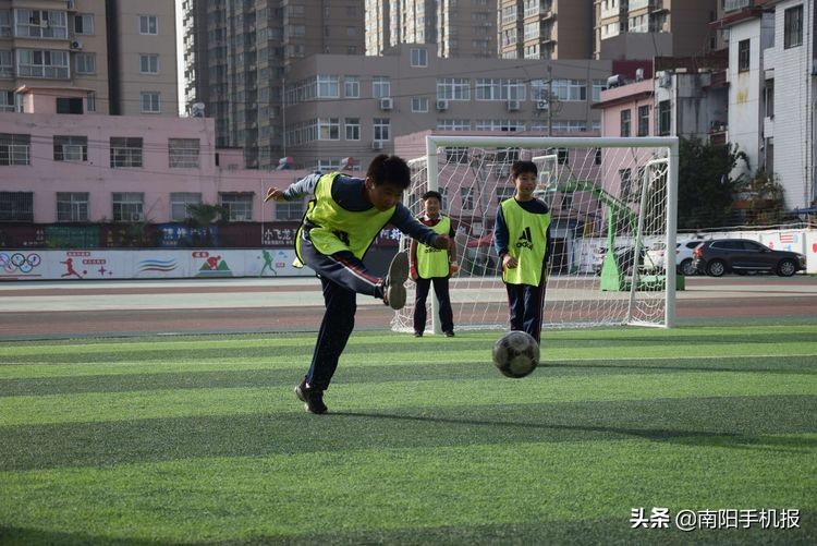 超越从足下起航下一句,2019小学校长杯足球赛