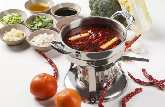 重庆人均100的酒店,重庆希尔顿一大一小自助