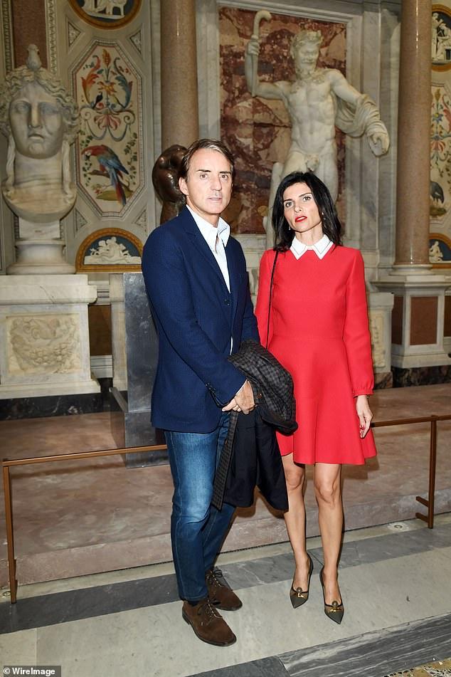 56岁教练才是意大利队最帅男人!穿LP戴百万RM,老男人不油腻典范