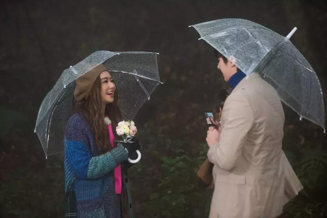 任家萱张轩睿甜蜜拥吻,任家萱张轩睿甜蜜视频