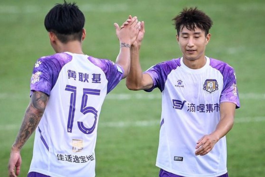 中国足球再现奇葩一幕,中国足球奇葩场面