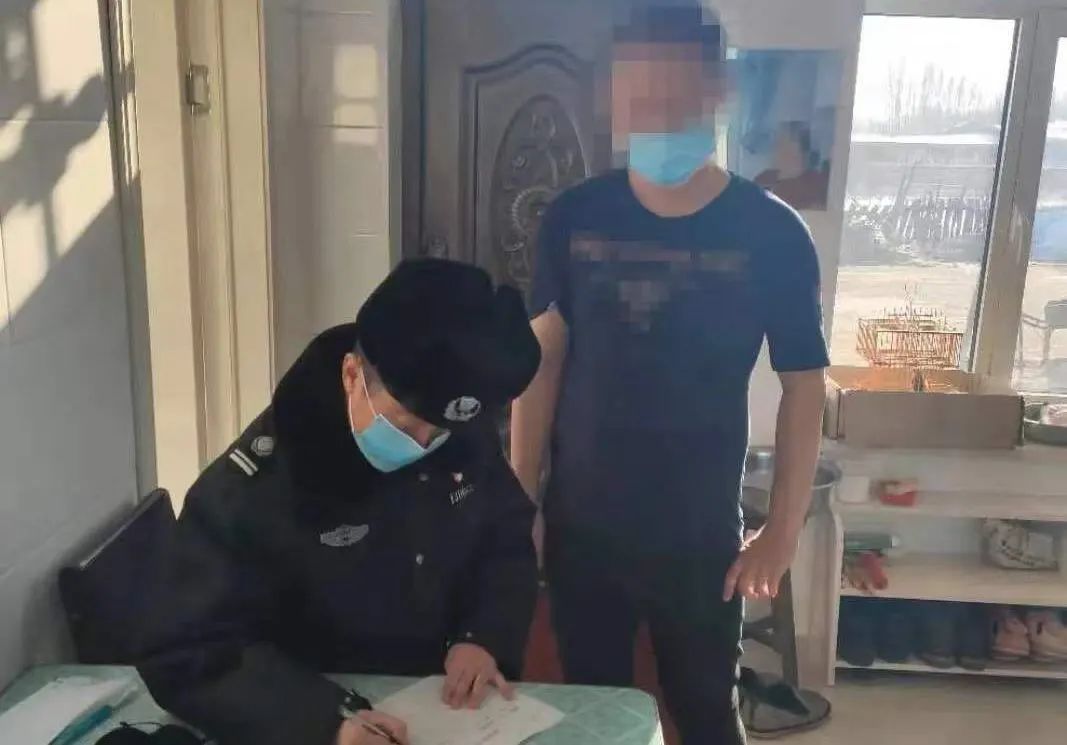 看到村民脸上幸福的笑容,看到村里的父老乡亲心里特别亲切