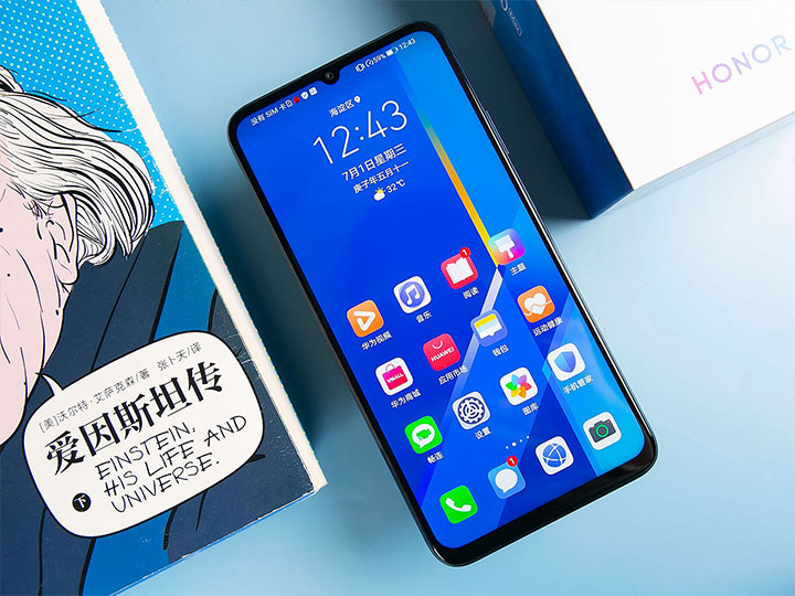 荣耀x10max和华为mate20x5g,5g大屏超能出击荣耀x10max图赏