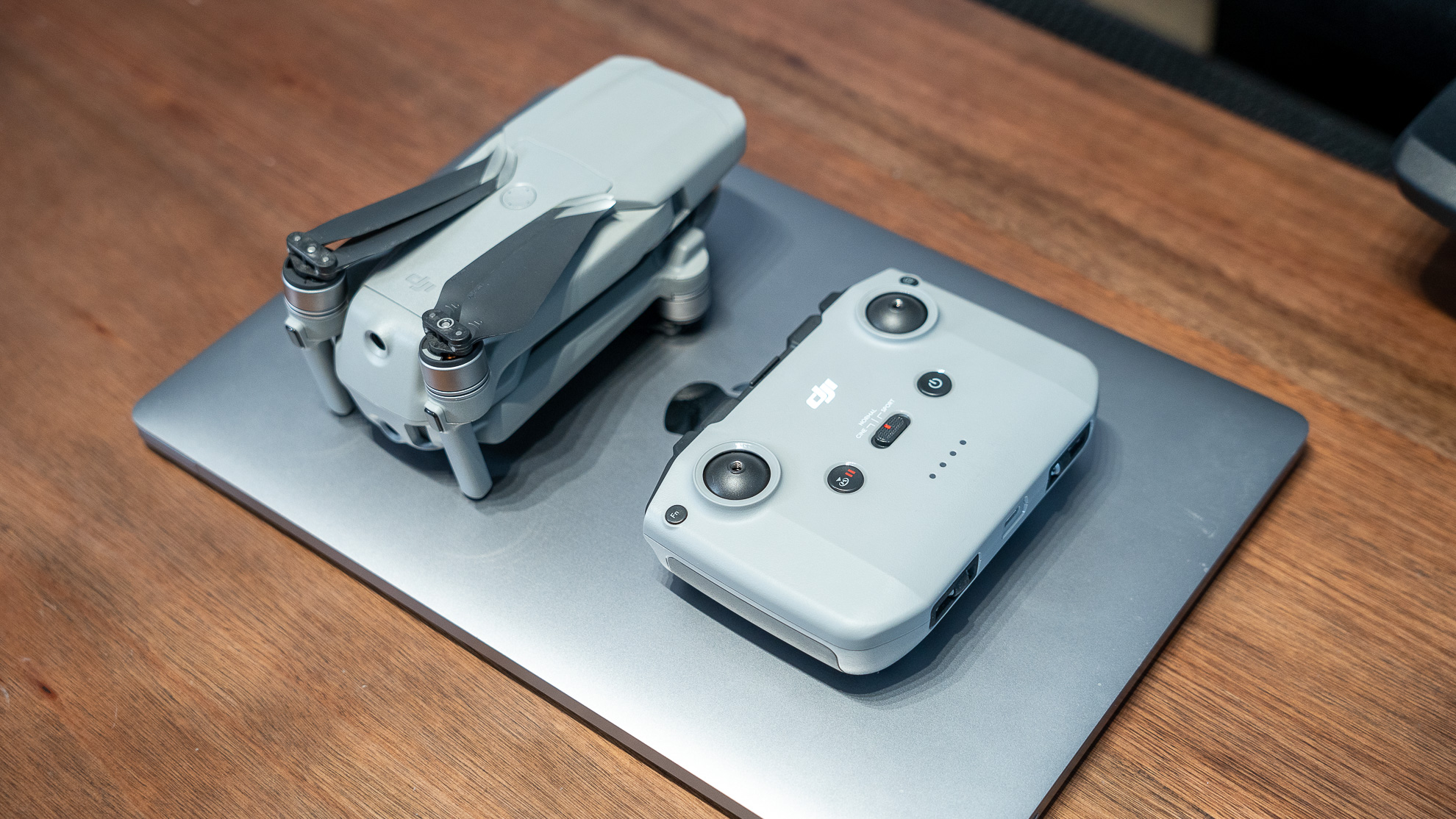 大疆air3小白第一次飞,大疆无人机air2体验