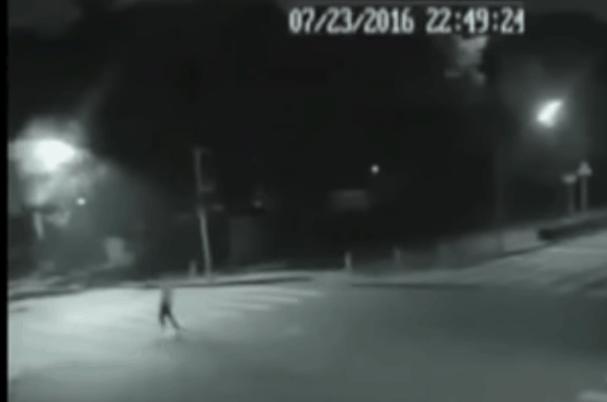 瞬间转移监控视频,监控拍下的惊人瞬间