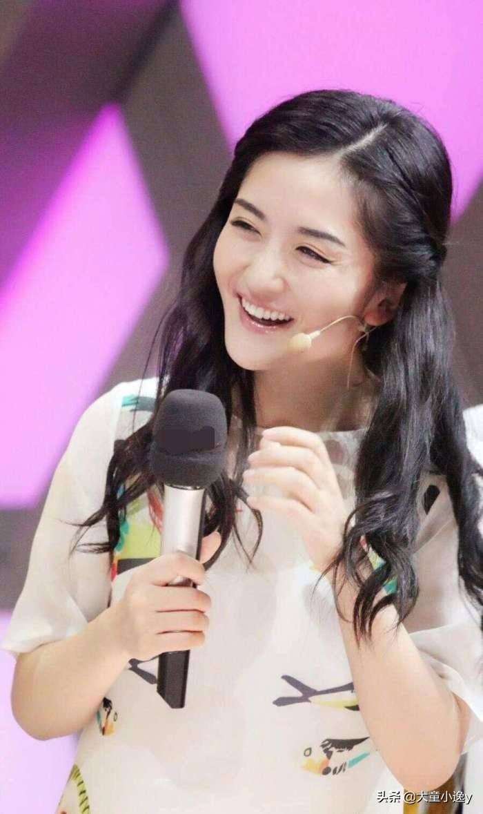 众明星对谢娜主持评价差异大,谢娜和董卿同台是什么节目