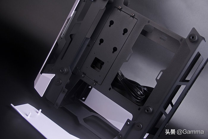 公认散热好的itx机箱,支持240水冷和RGB光控的itx机箱