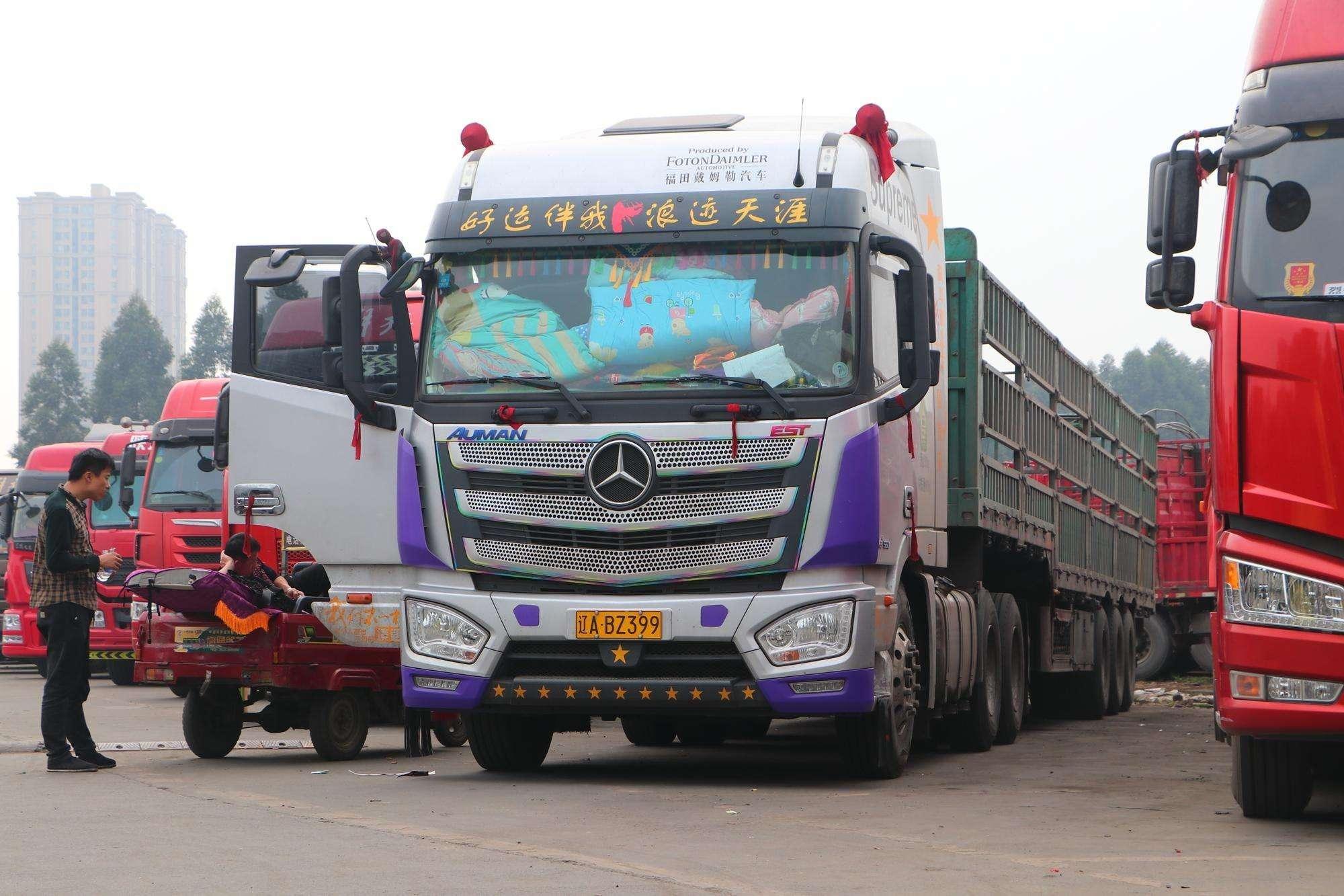 养重卡一个月能挣多少钱,养一辆卡车都有哪些成本