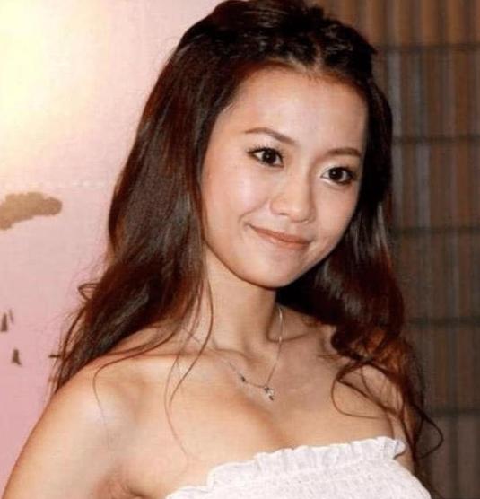 香港名模伍智恒骨瘦如柴身高多少,伍智恒豪门阔太