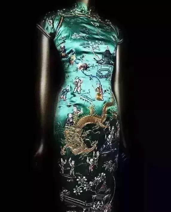 令人惊艳的旗袍服装,旗袍是中国女性的传统服装