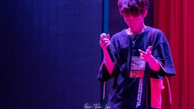 身怀绝技深藏不露,身怀武功深藏不露