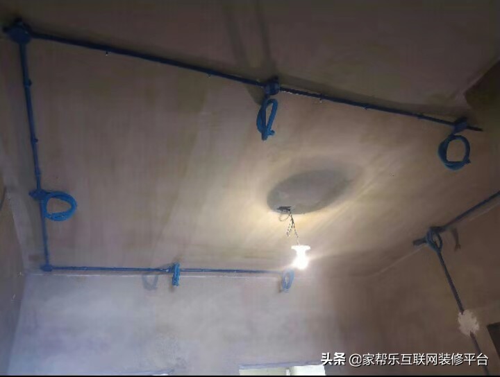 小卫生间的水电布局,家庭卫生间水电安装