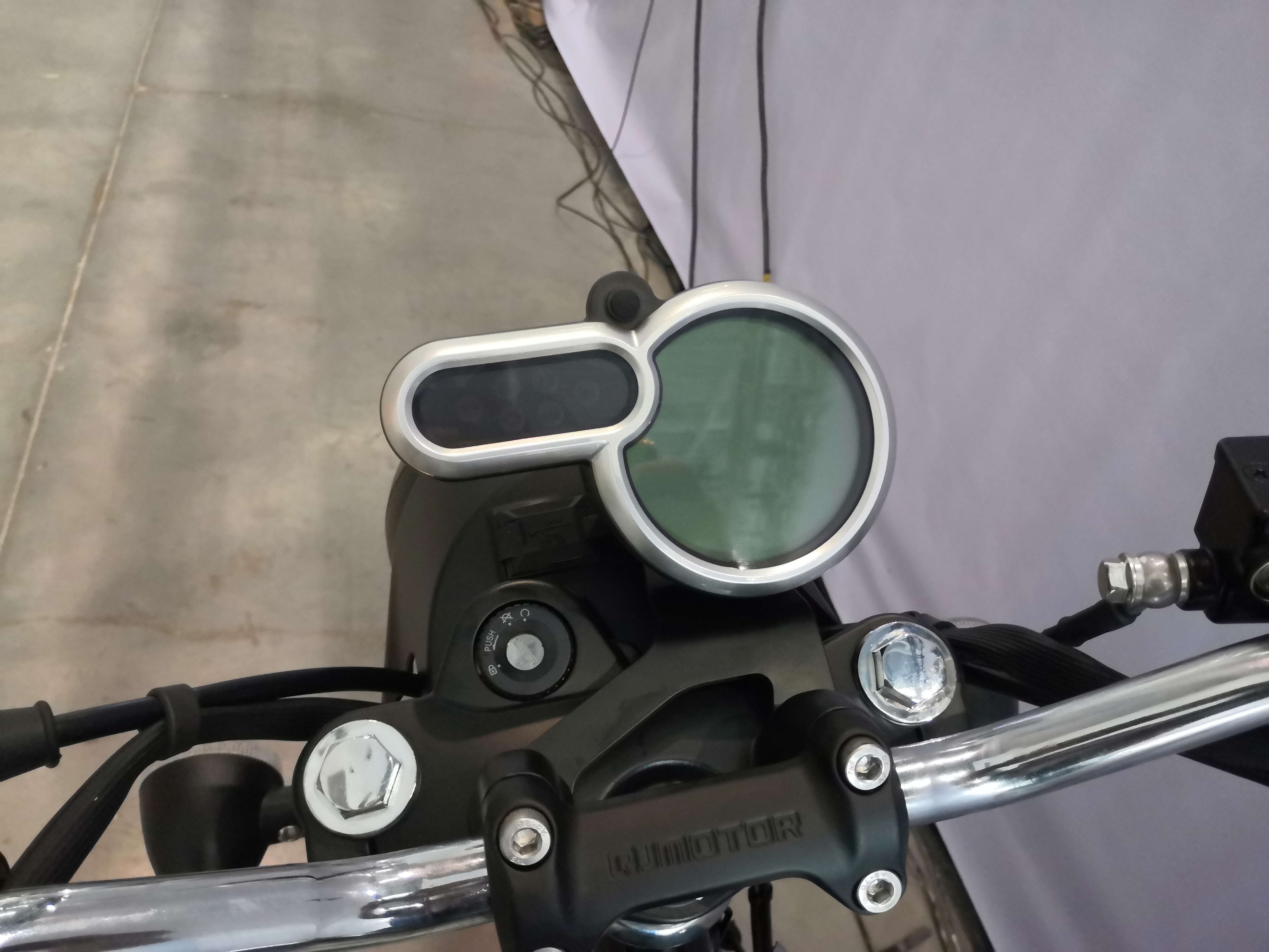 qjmotor逸250复古摩托测评,逸250深度测评