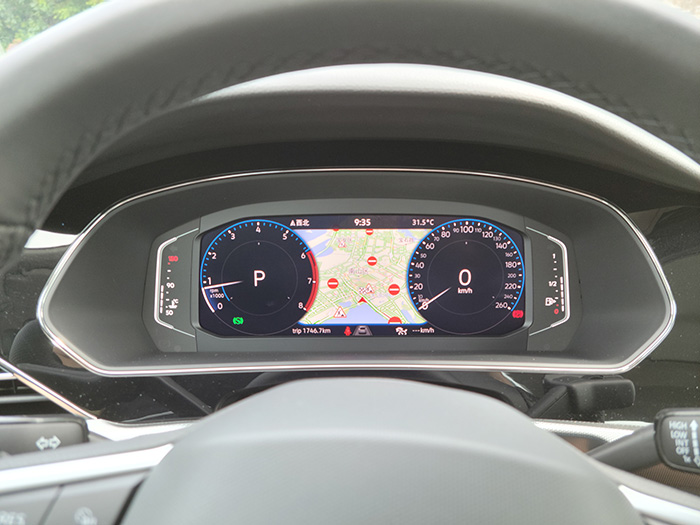 试驾新款*萨特帕**，转型年轻化不仅仅是颜值，操控也变了？