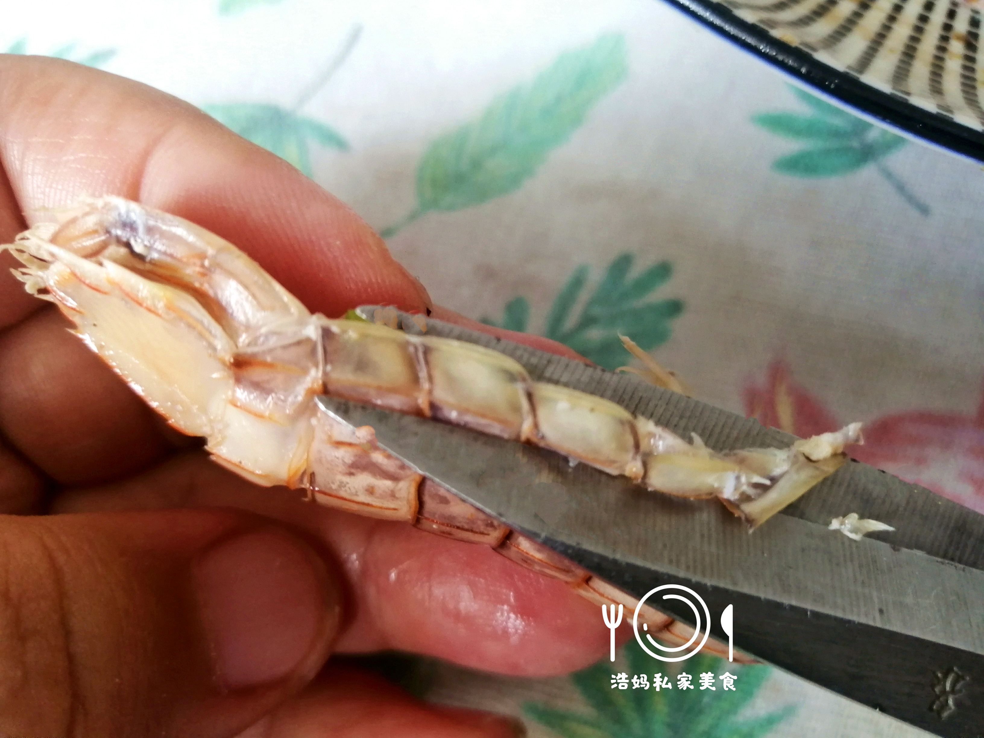 琵琶虾怎么剥最快,琵琶虾怎么剥壳