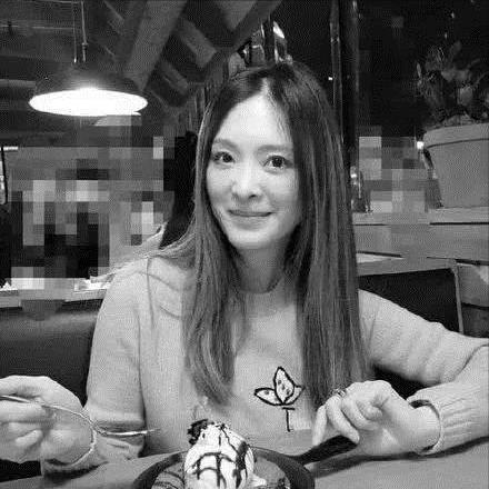 明星求子10年产女,求子的明星