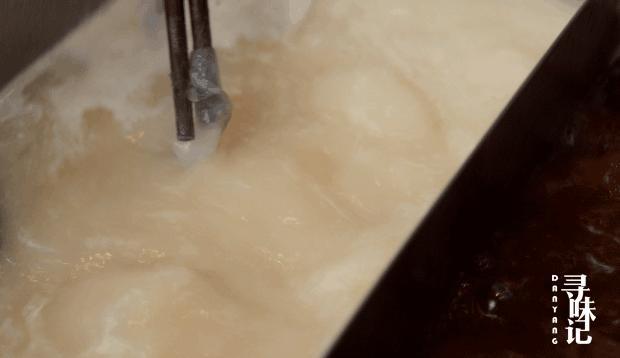 在六尺之巷,吃七秒之鱼,感受文化与美食的真谛