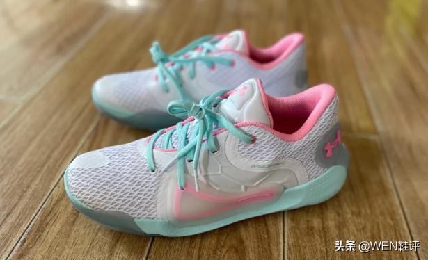 安德玛实战球鞋推荐,安德玛hovrsplash1配色