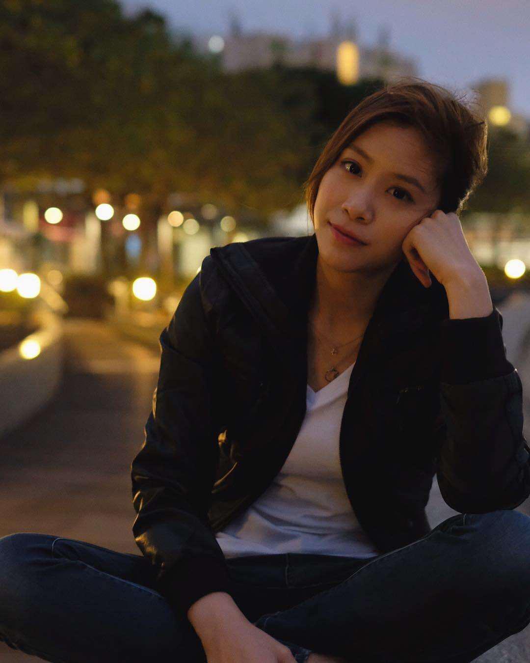 佘诗曼接班人！TVB小花新剧演技爆发获赞，生活中是孝顺女