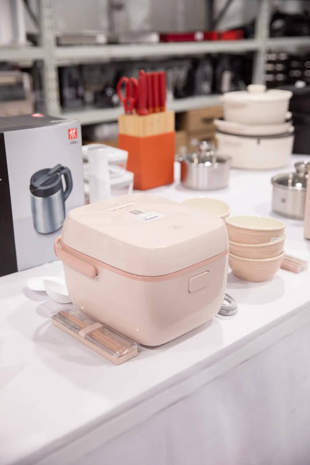 双立人亲友特卖会，想不到的超强折扣，爱不完的精美厨具