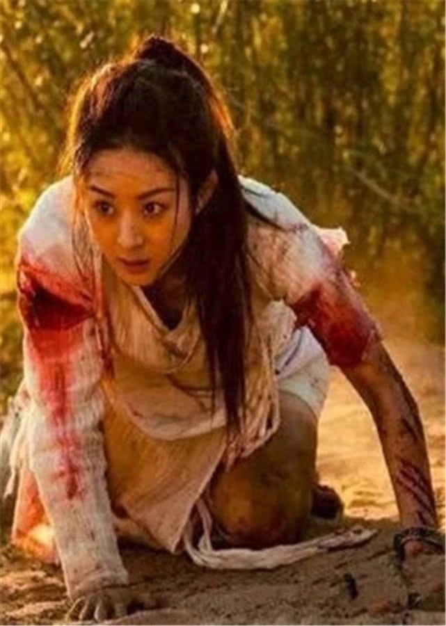 杨幂带病拍戏敬业到让人心疼,杨幂赵丽颖拍戏多拼