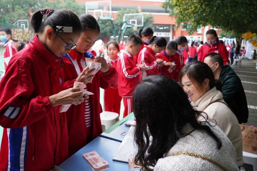 追梦,从新世纪外国语开始!小学职业规划教育,照亮孩子人生航途