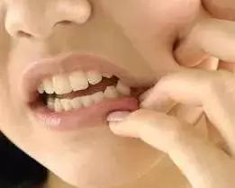 牙疼为什么总是晚上疼得厉害,7岁孩子总是晚上牙疼