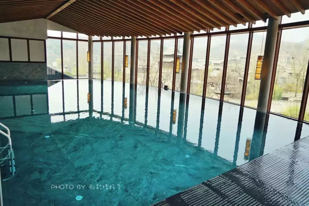 古北水镇可容纳50人团建民宿推荐,古北水镇自由空间精品民宿