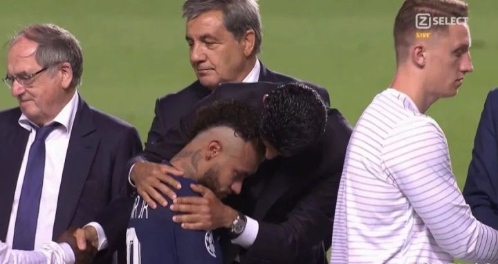 欧冠大巴黎内马尔拜仁,拜仁第6次加冕欧冠冠军