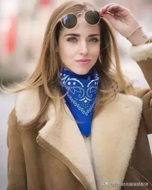 丝巾怎么选颜色高贵优雅百搭,怎样选最好质量的丝巾好看又洋气