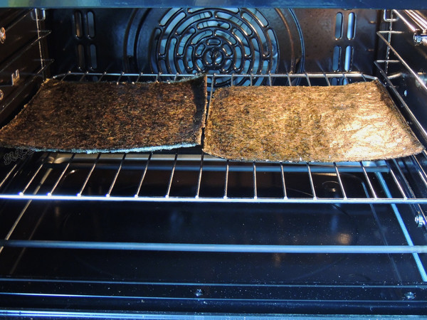 海苔好吃价格贵，教您1招，1块紫菜能做5包，质地脆嫩好解馋