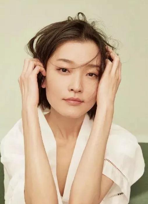 高颧骨脸颊凹妆容,高颧骨有办法改善吗