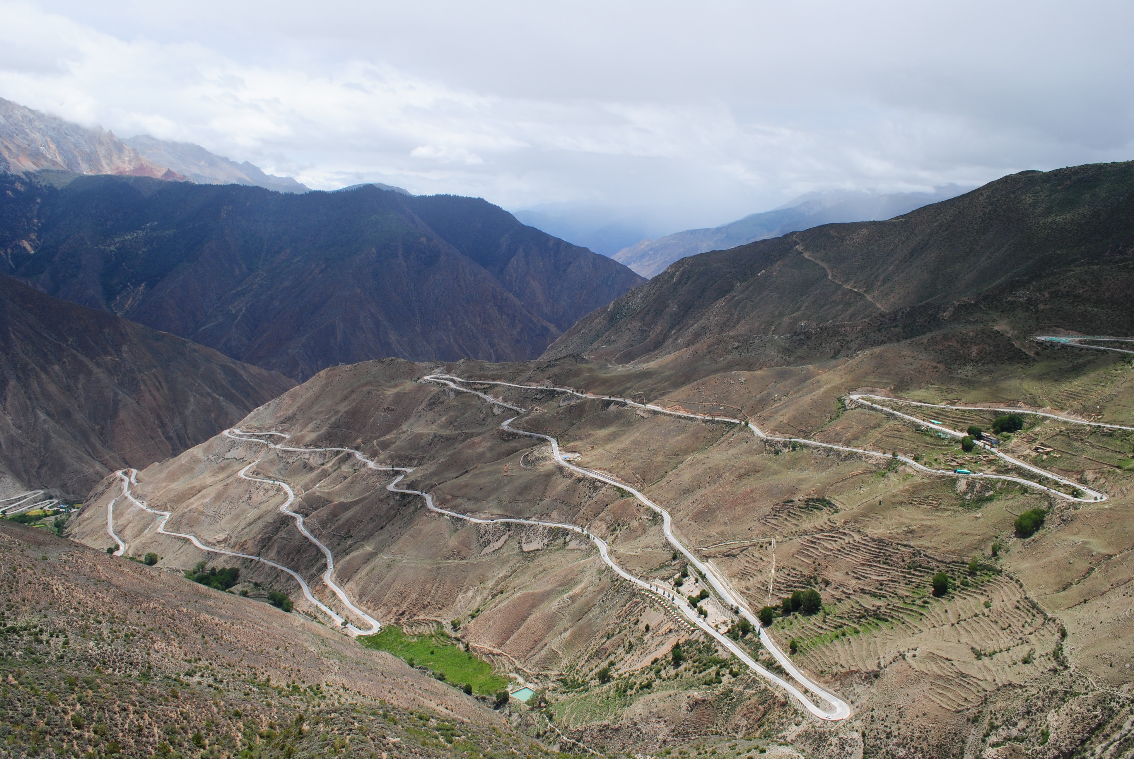 318川藏线自驾游别克,轿车可以自驾游西藏318川藏线