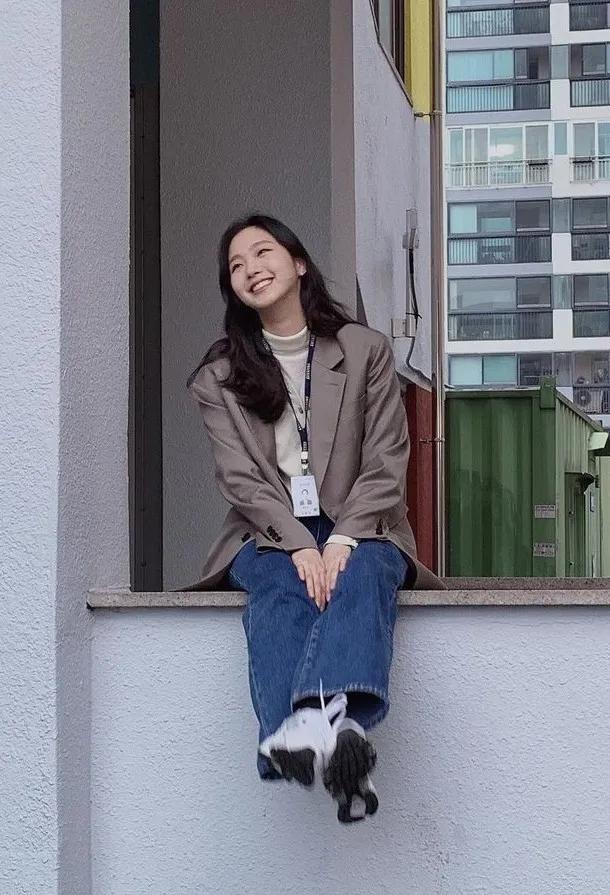 jennie穿搭冬香奈儿,求jennie同款衣服