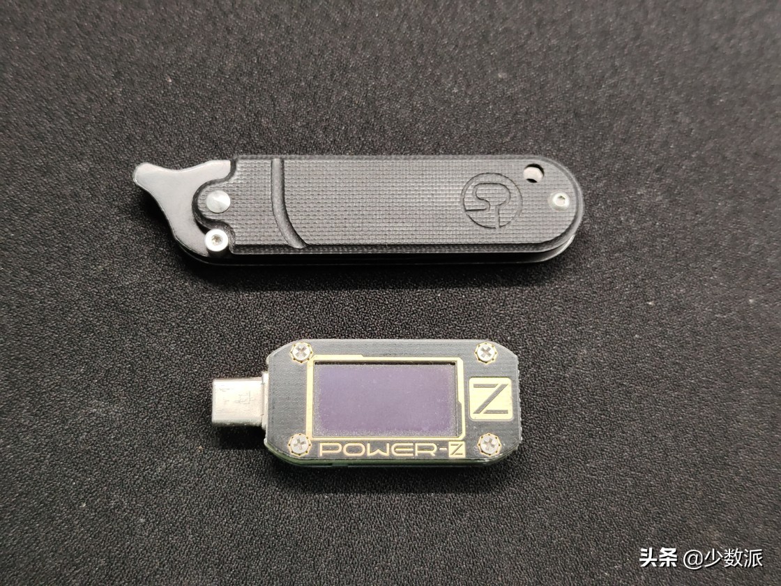 这也许是设备最多的桌面？我的「实用主义器材派」桌面分享