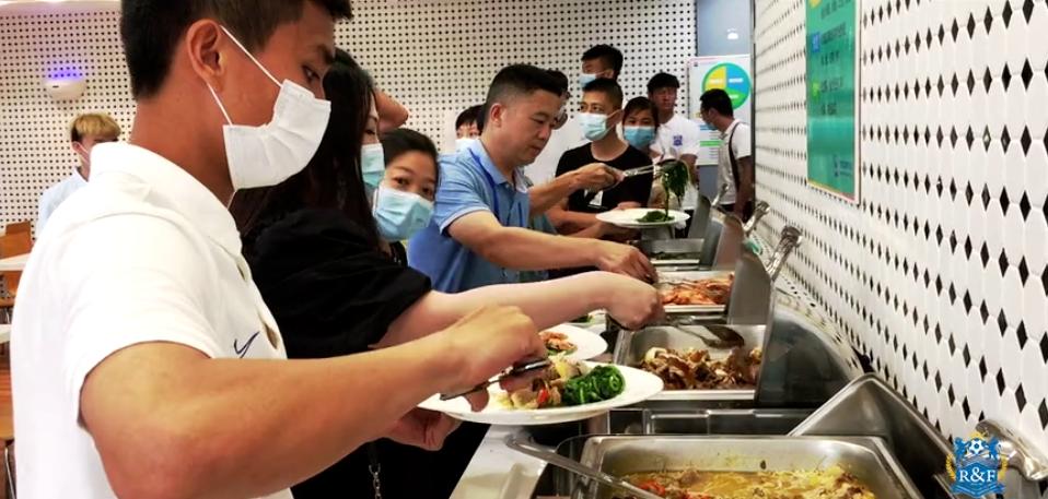 家长会主题扬帆起航与爱同行,家长会助力学生阳光成长