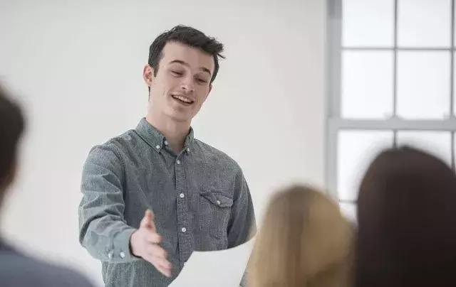 我懂你的苦不舍得花你的钱文案,我懂你的苦所以不劝你离婚的句子