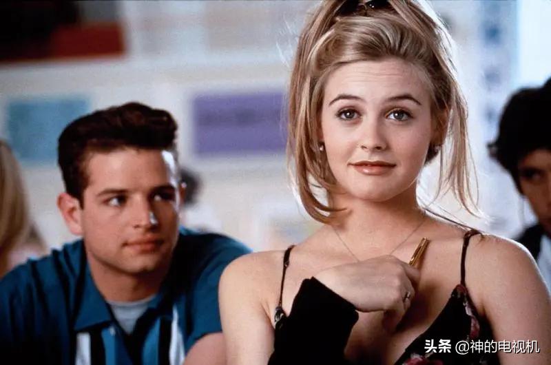 骚气蓬勃的甜味青春，豪门继兄妹的桥段我磕了