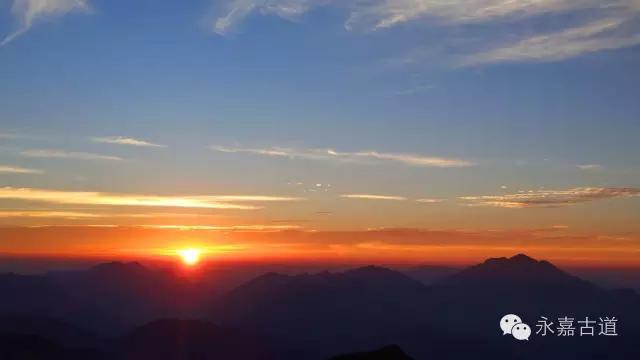 温州四海尖上观日出,初阳如血,美轮美奂,绝无仅有