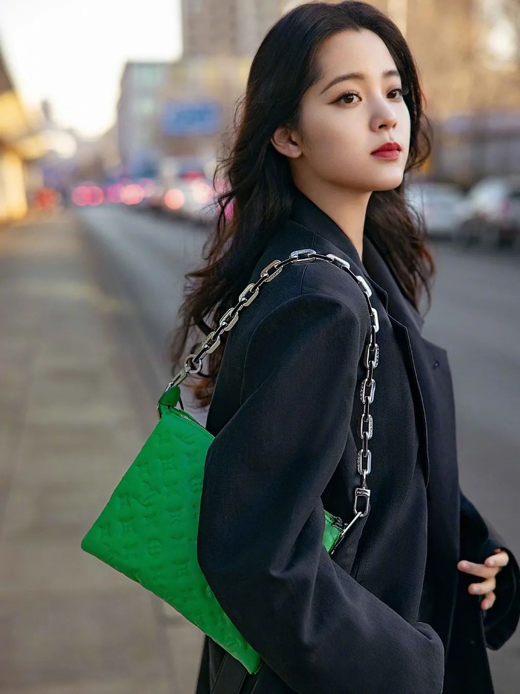 复古辣妹腋下包小众质感新月包,意大利腋下包推荐小众高级款