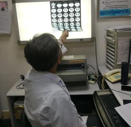 质子重离子治疗肺癌中期,中期肺癌治疗大概多少钱