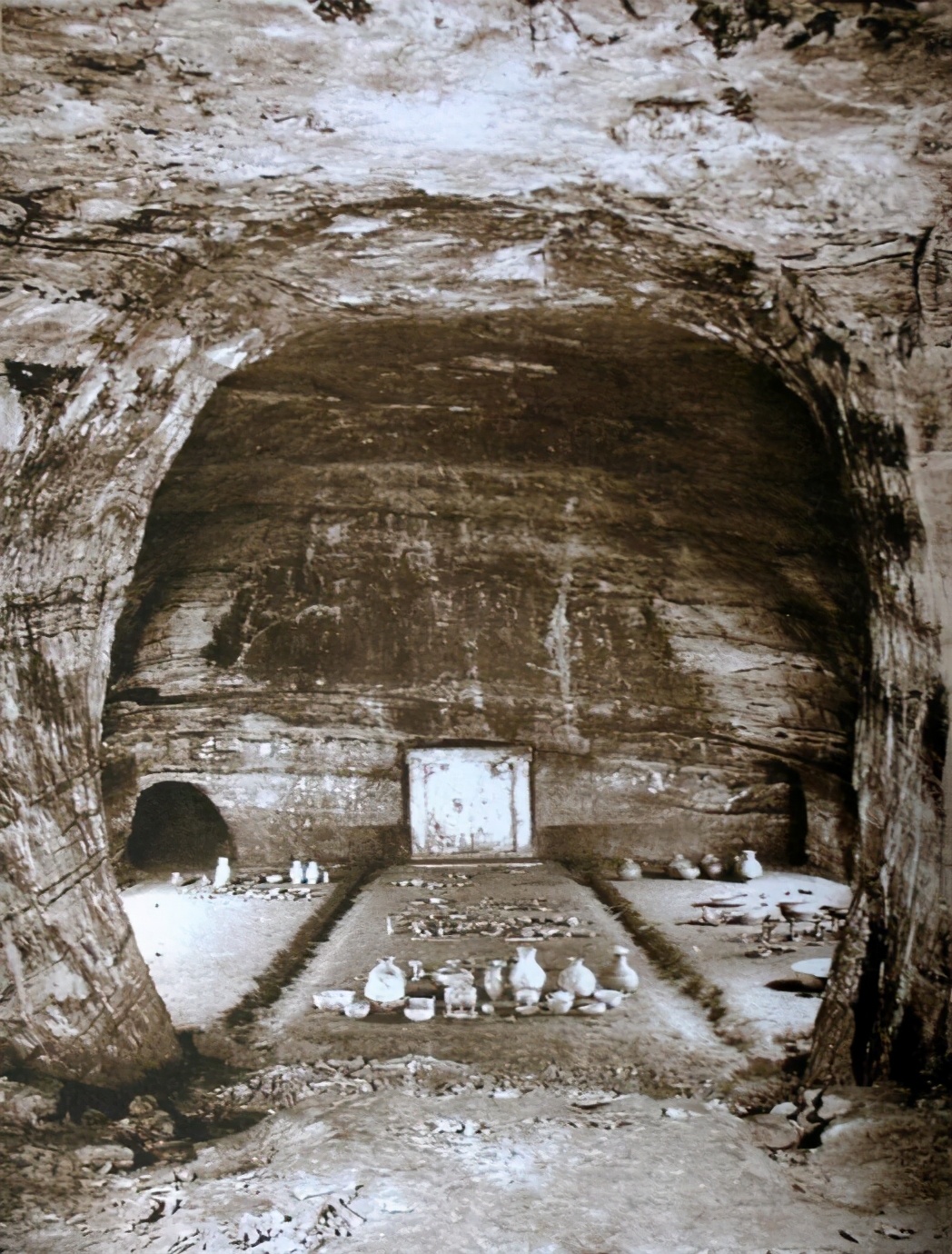 稀世珍宝“金缕玉衣”、“长信宫灯”中山靖王刘胜之墓带来的震撼