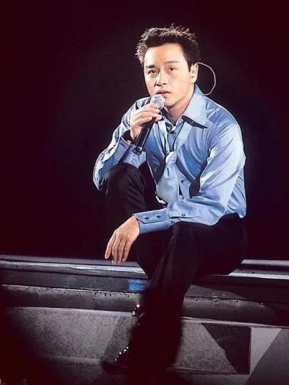 张国荣的风格,张国荣的穿搭到现在依旧是潮流