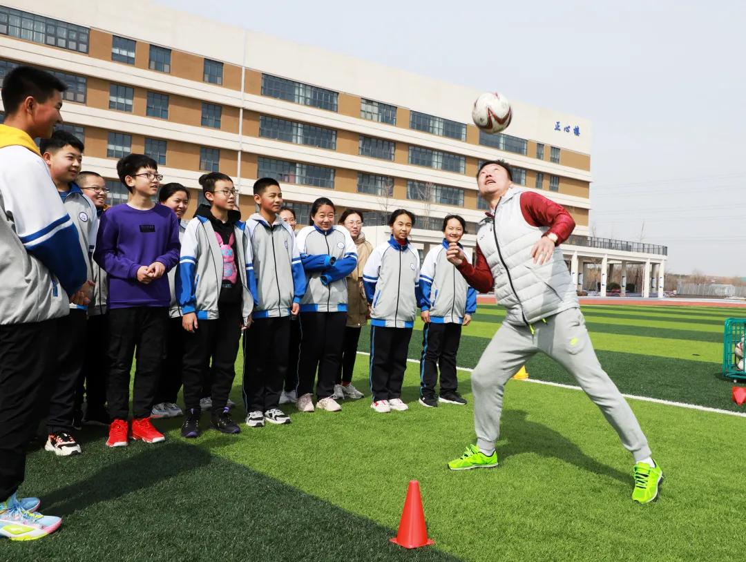 鏇叉尝闈掑矝,闈掑矝鏇叉尝