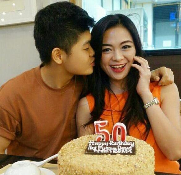 冻龄妈妈和儿子视频,冻龄妈妈和儿子酷似情侣