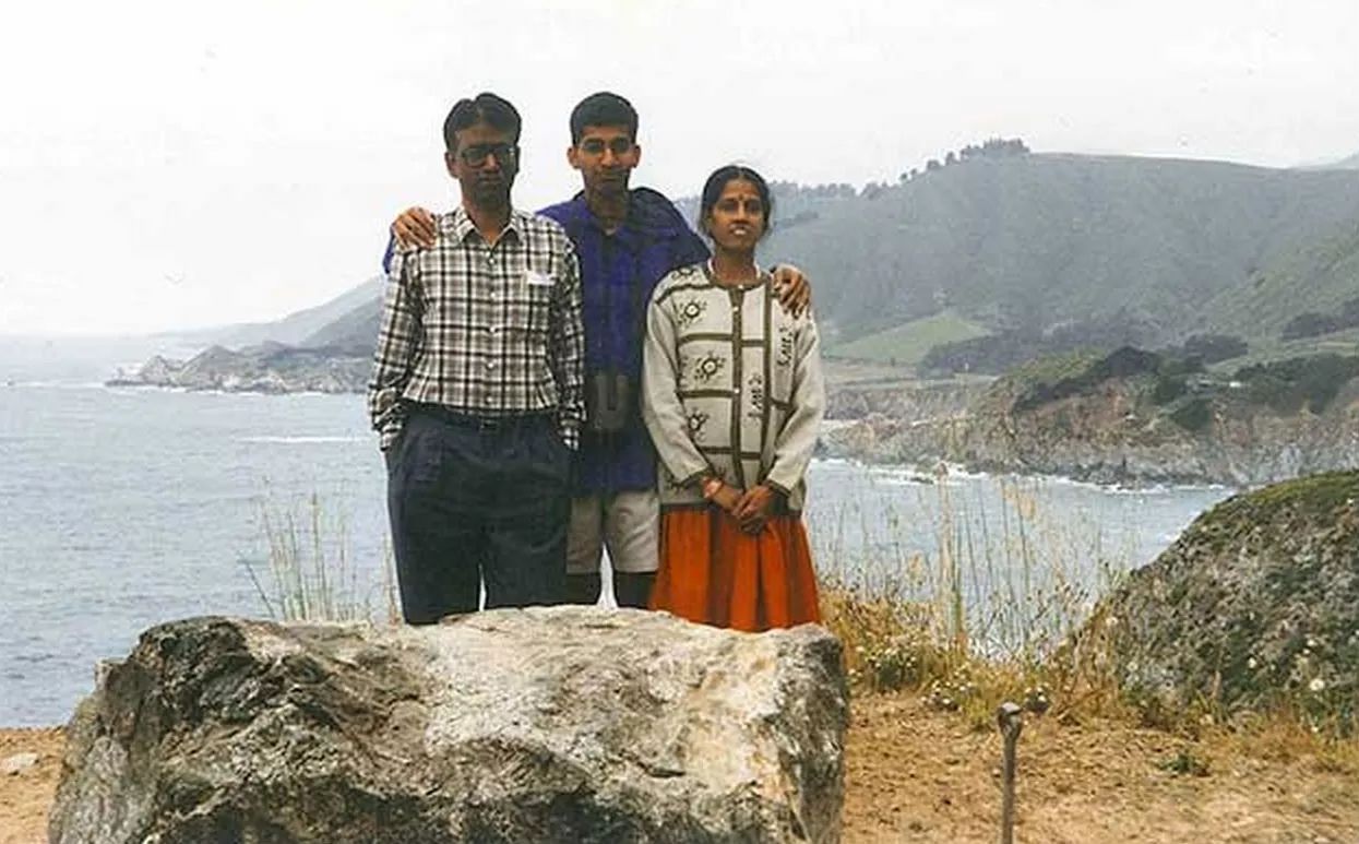 灏忔椂鍊欏緢绌烽潬鑷繁鍔姏鎴愬姛,璋锋瓕ceo鏇剧┓鍒拌繛涔﹀寘閮戒拱涓嶈捣