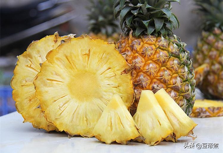 凤梨到底是梨还是菠萝,凤梨到底是菠萝还是释迦果