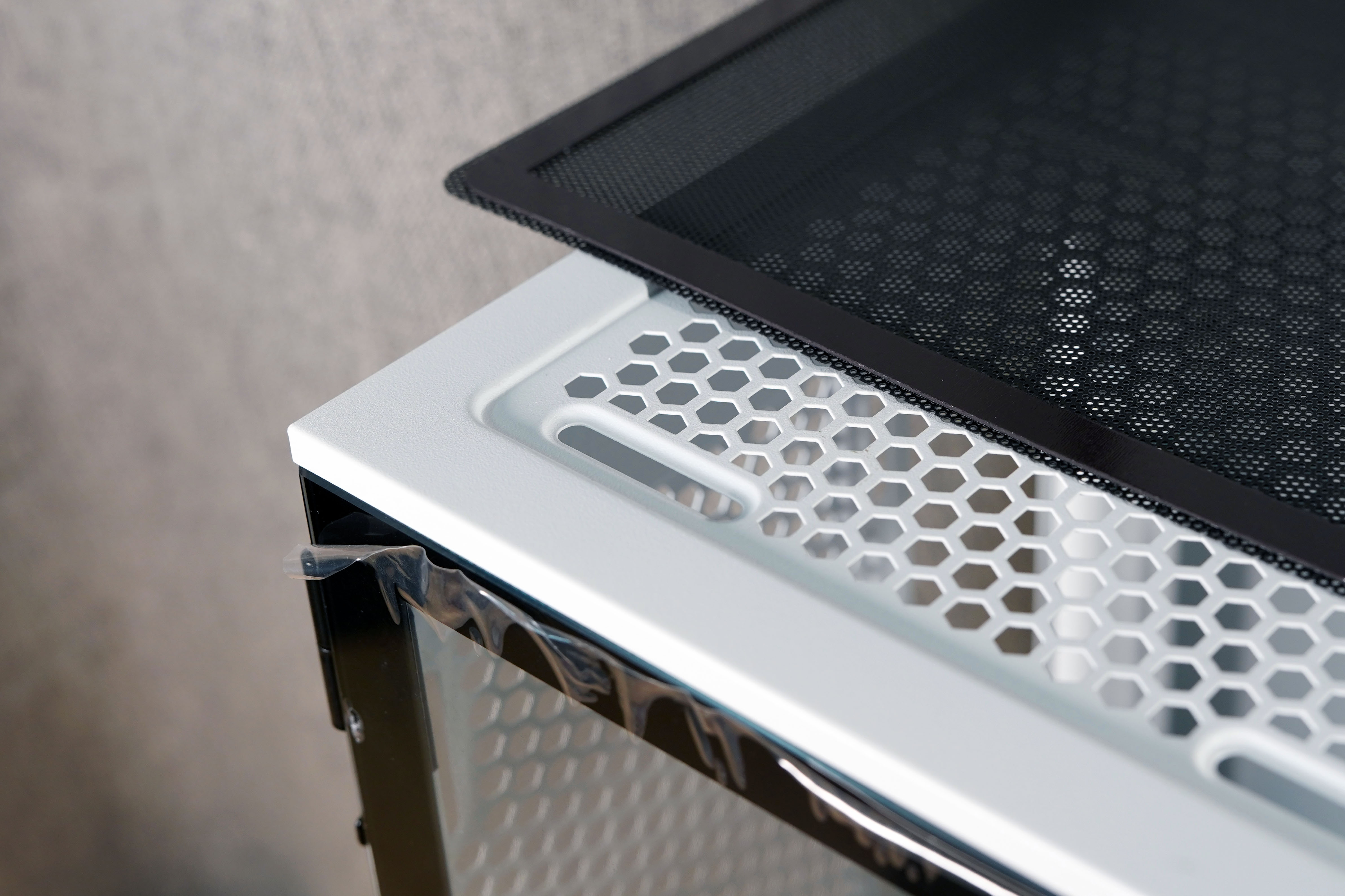 超频三白色光域机箱散热怎么样,超频3光愈2机箱测评