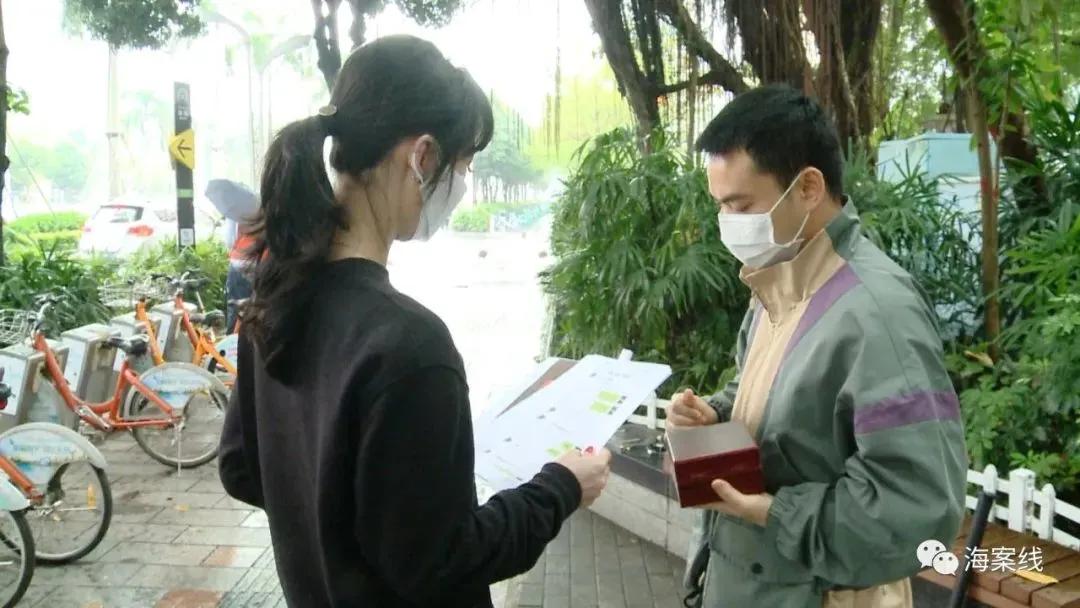 南宁一女子花16万网购,女子买到假卡地亚手表